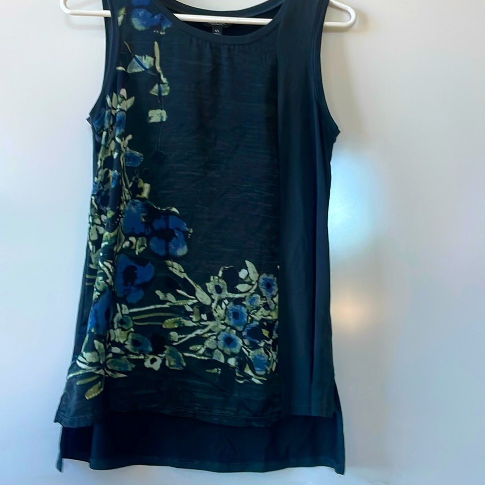 Vera Wang XS tank. Great layering in fall or spring transition